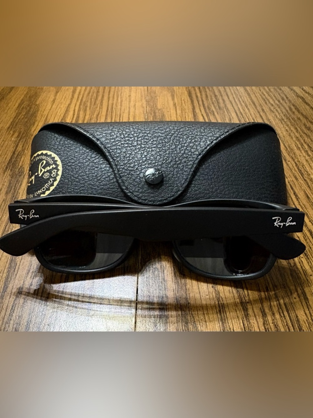 NWOT Ray-Ban Unisex Black New Wayfarer Sunglasses with Black Case - Picture 2 of 2
